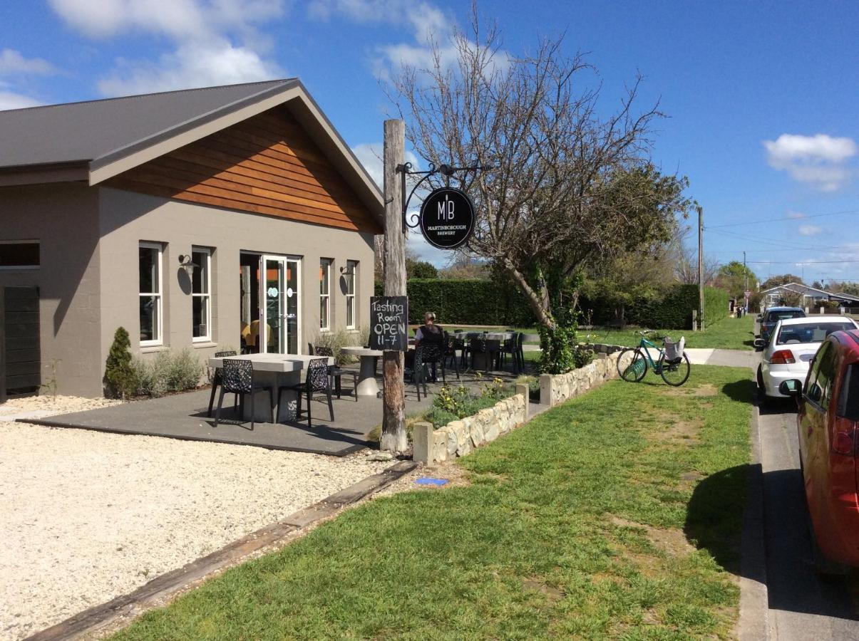 One Panama Villa Martinborough Eksteriør billede